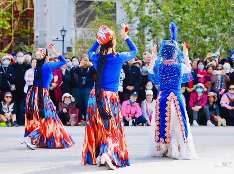 洛阳牡丹广场新疆舞视频,洛阳牡丹广场爵士舞