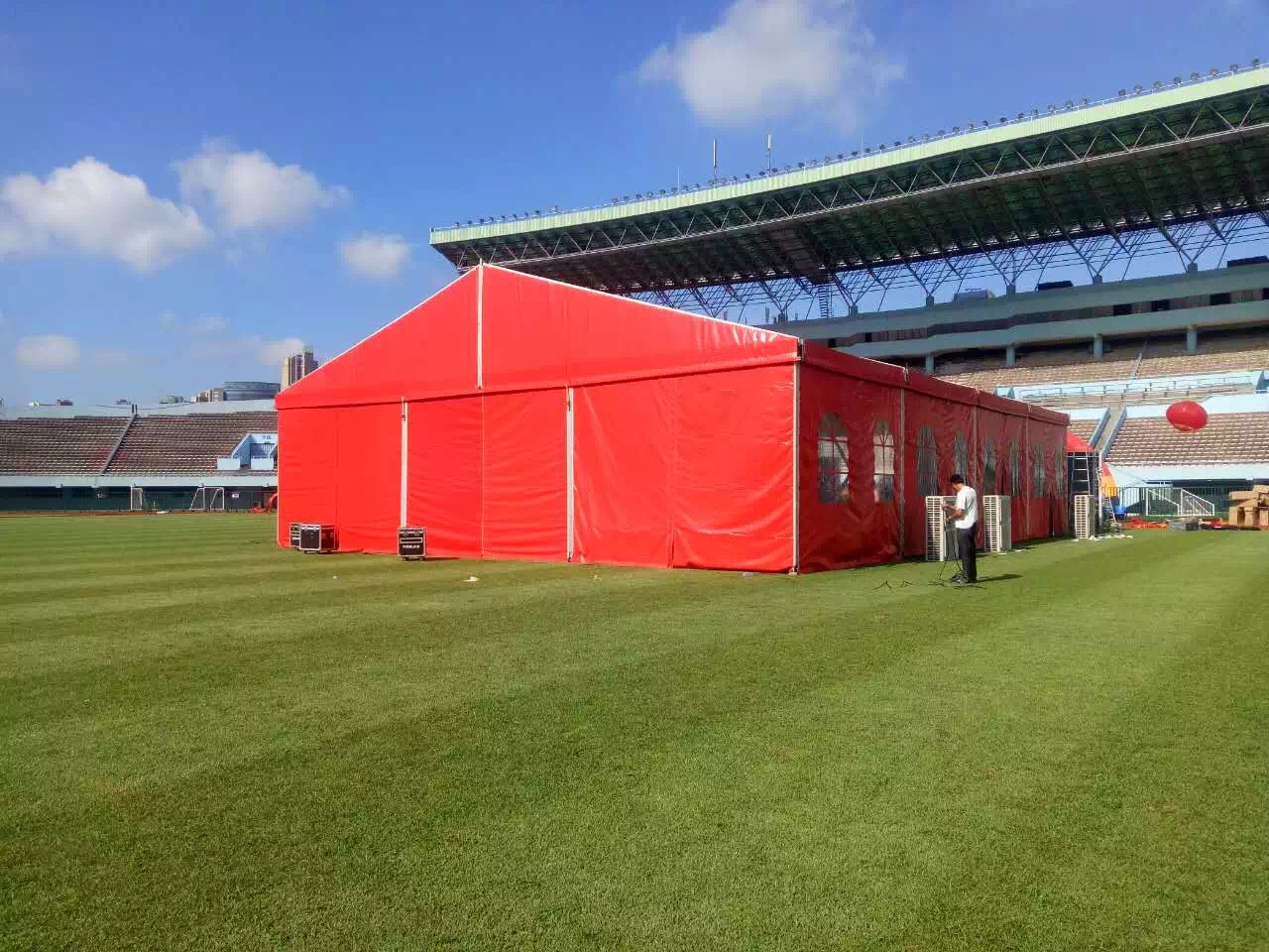 厂家专业设计制造篷房体育馆|丰名实业为你的青春保驾护航