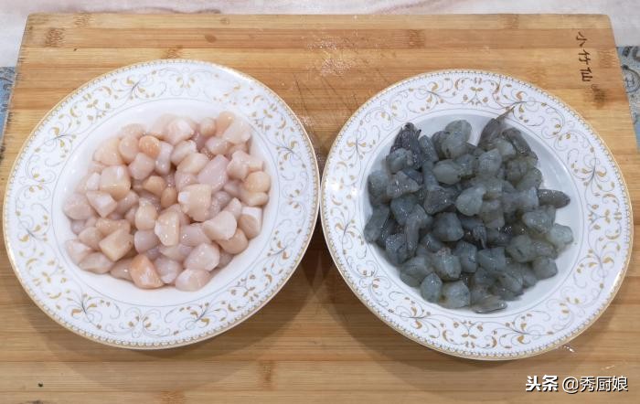 三鲜饺子馅怎么调鲜嫩多汁,三鲜馅饺子怎么调馅多汁