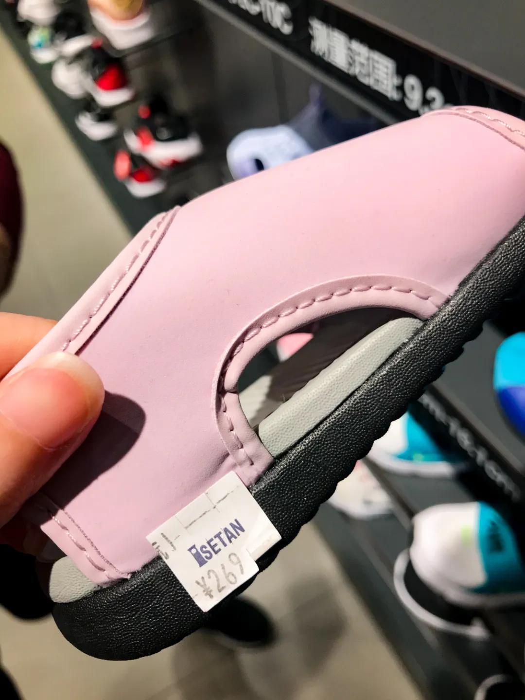 儿童穿哪种凉鞋比较好测评,关爱宝宝从脚开始