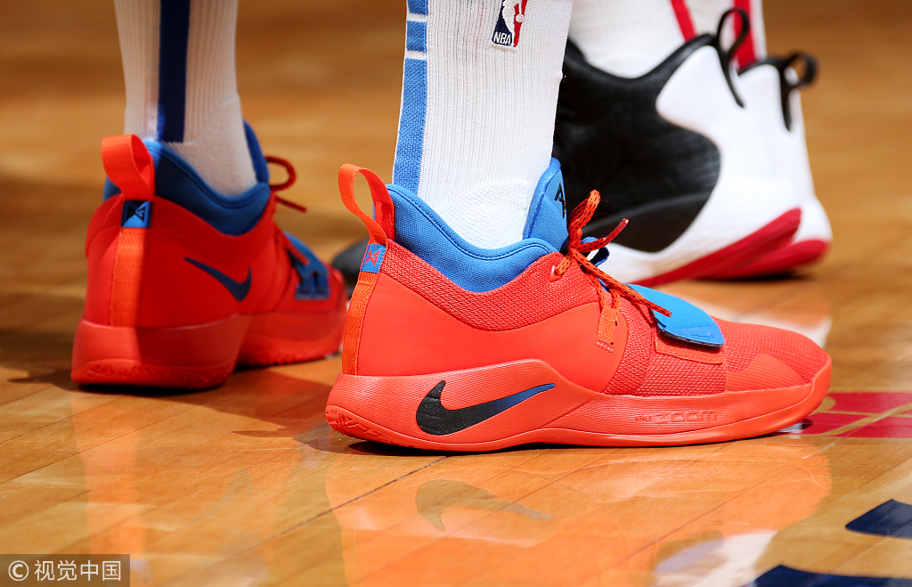 NBA今日球鞋精选：上脚两双联名款！火箭赢了，“鞋王”嗨了