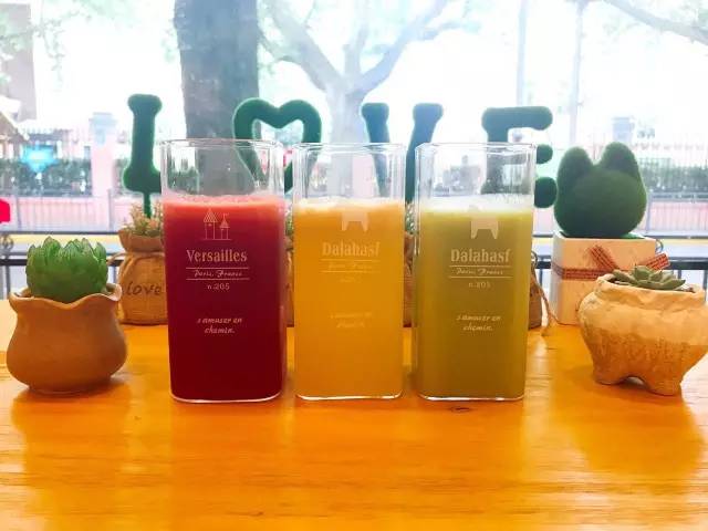 今天愉快地减肥了吗，为你送上魔都“吃草”地图！