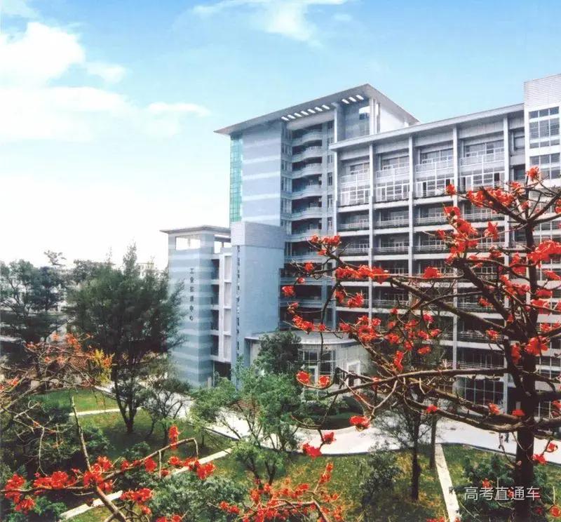 深职院在专科里面的排名,深职是全国最好大专吗