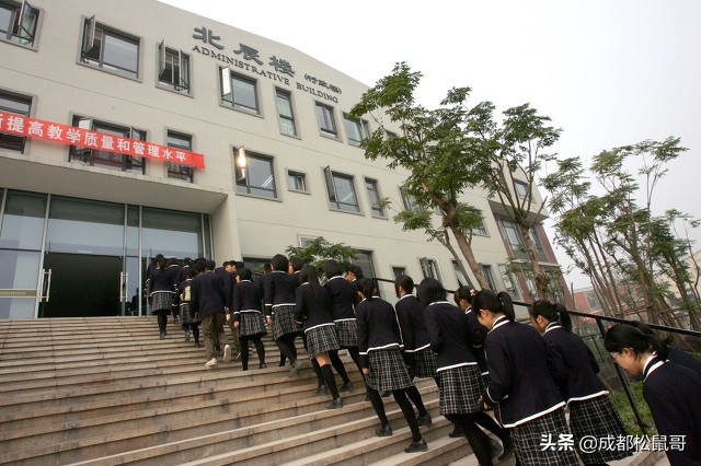 成都外国语学校和高新校区哪个好,成都外国语学校和成都实验外国语