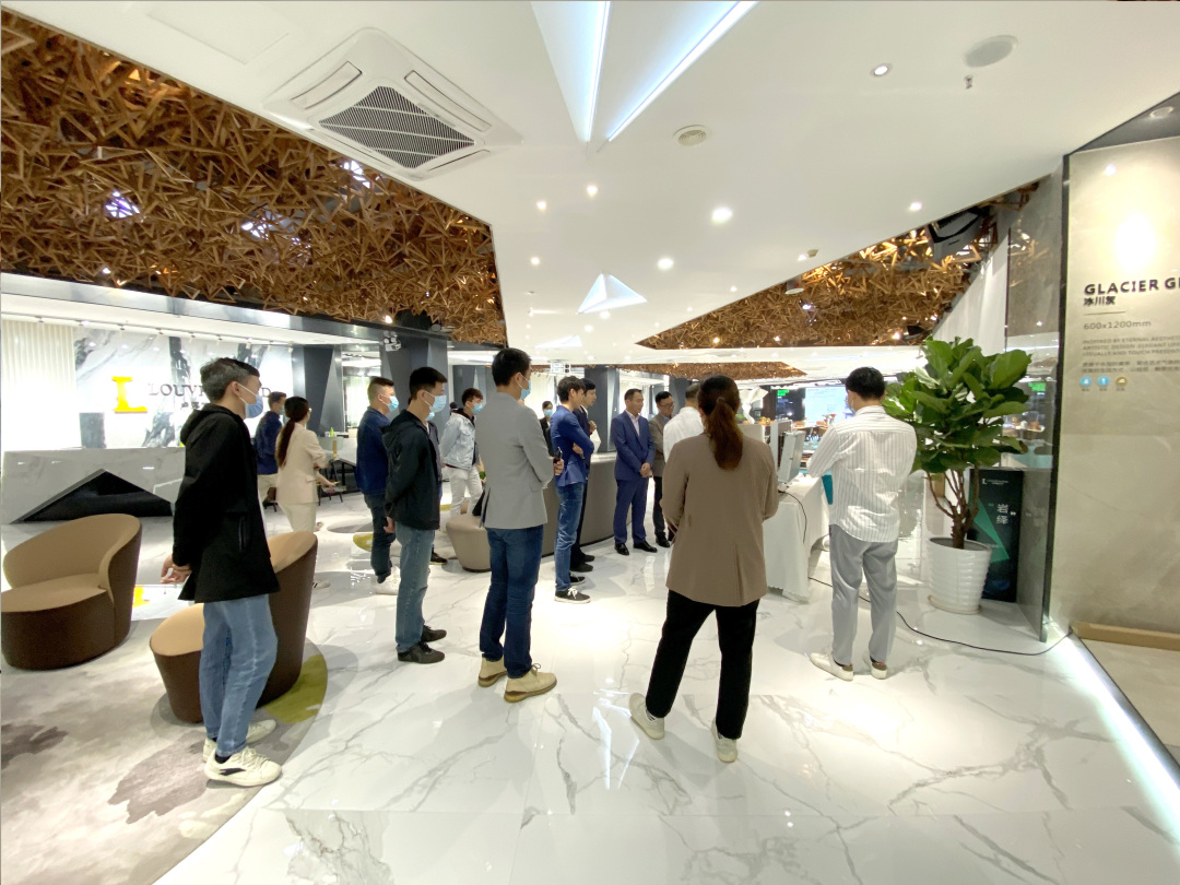 火炬园出“上市直通车”专列，华太资本赋能企业资本市场挂牌上市