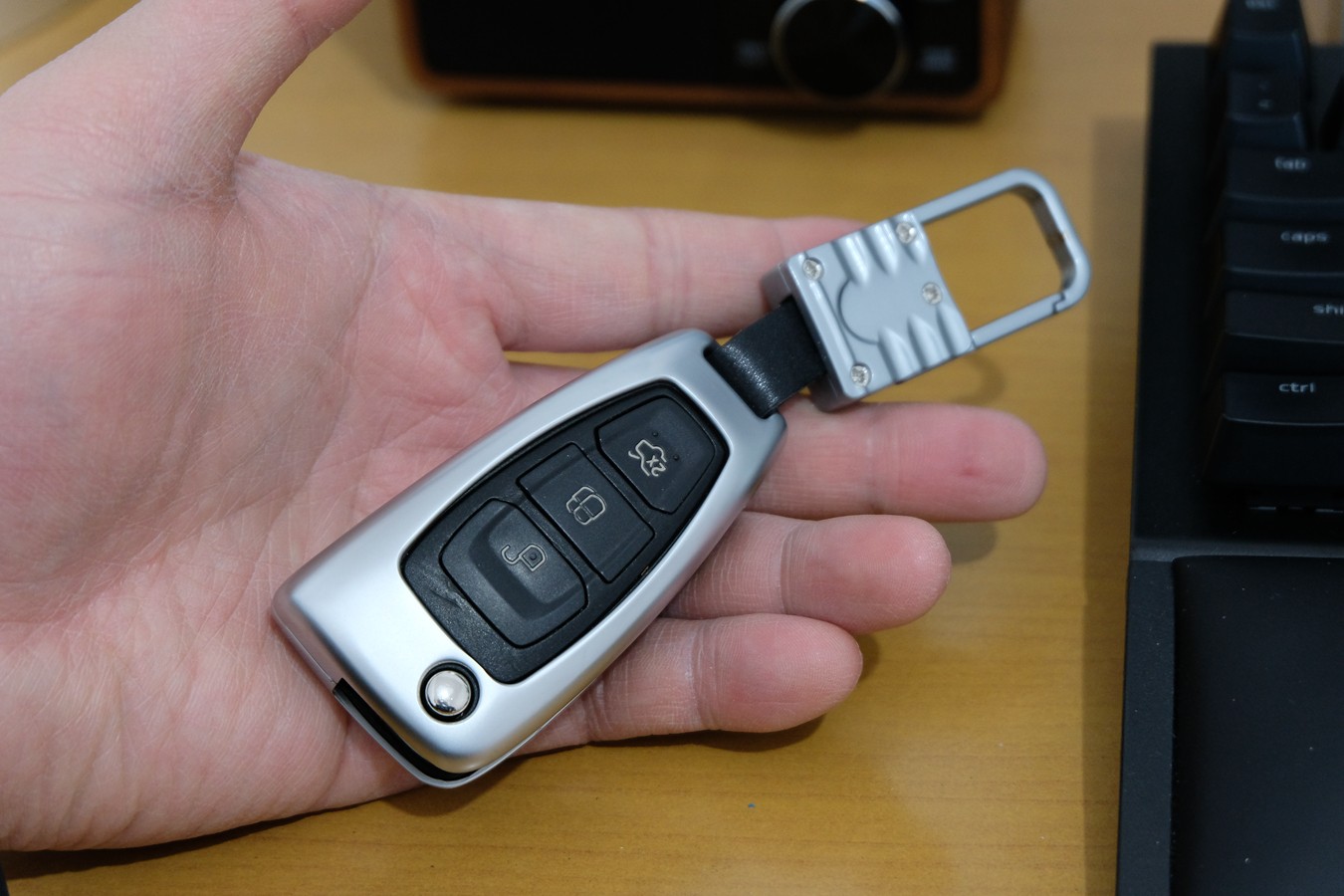 福克斯车钥匙进水维修,福克斯钥匙进水失灵的解决办法