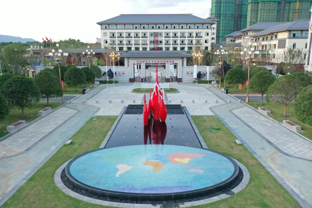 中学生美好成长的地方——江西师大附外（一所现代化的优质学校）简介