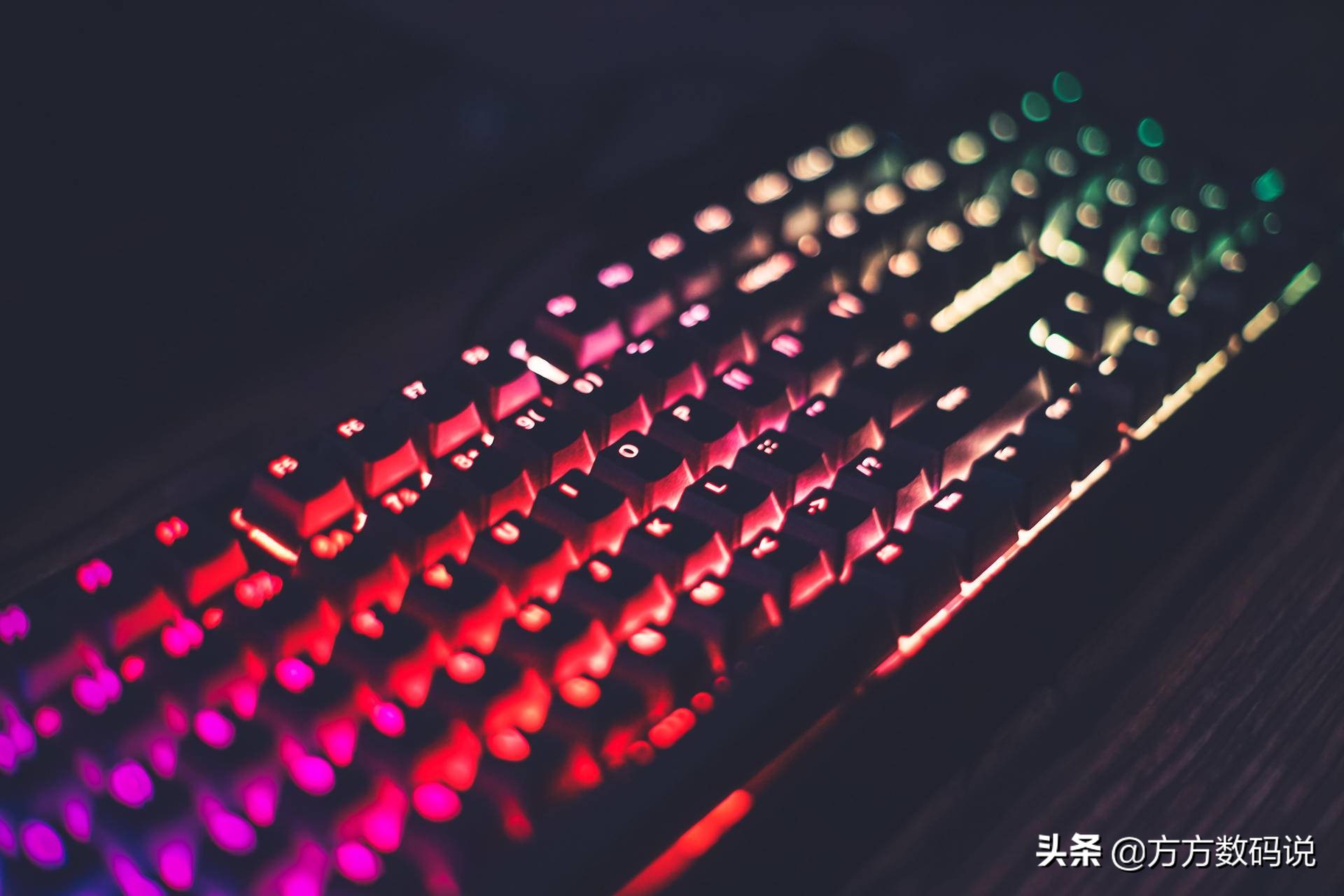 ikbcr300键盘白光和蓝光,ikbcr410评测