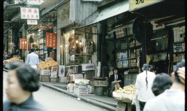 他19岁与人合资开杂货店，日后成为商界富豪，他是如何做到的？