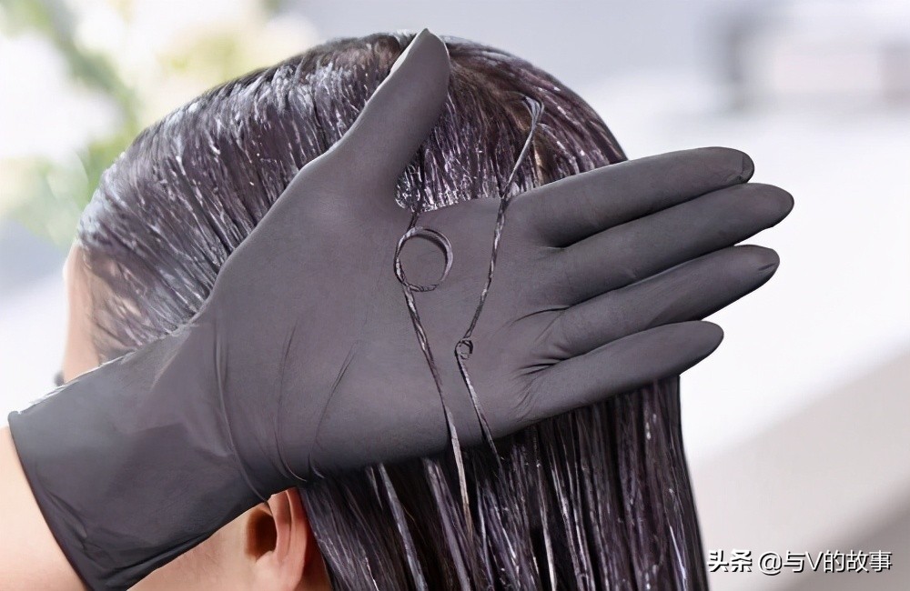 头发干枯毛躁自然卷怎么改善发质,适合沙发干枯毛躁的发膜