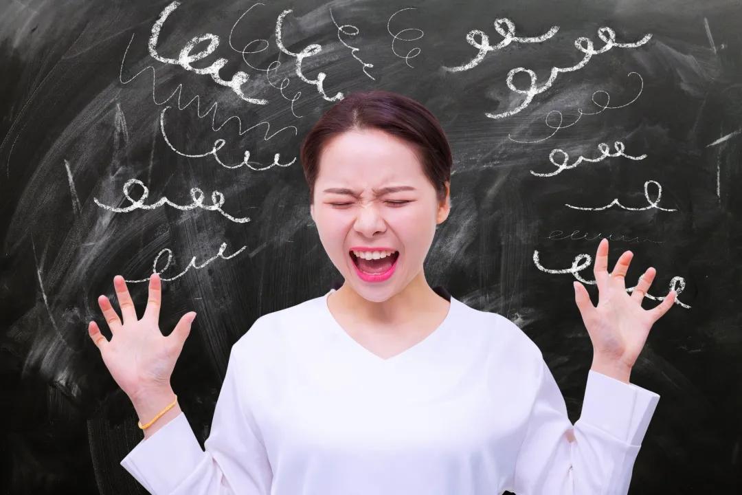 如何拯救断掉的头发,头发大把掉落的原因