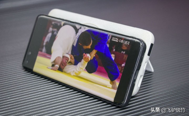 鍗楀崱鏃犵嚎鍏呯數瀹漰ow-1鍜宲ow-2,鍗楀崱magsafe纾佸惛鏃犵嚎鍏呯數瀹漰ow3