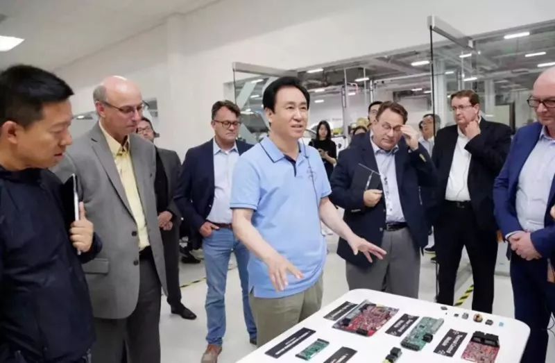 恒大集团欠债需要许家印还吗,恒大集团许家印的债务风险