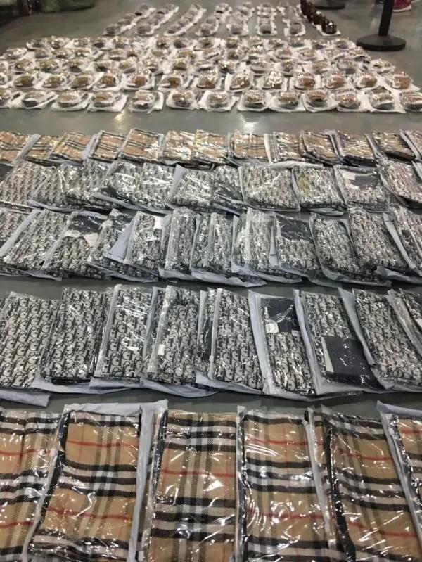 巴宝莉假冒商标,巴宝莉假货被查