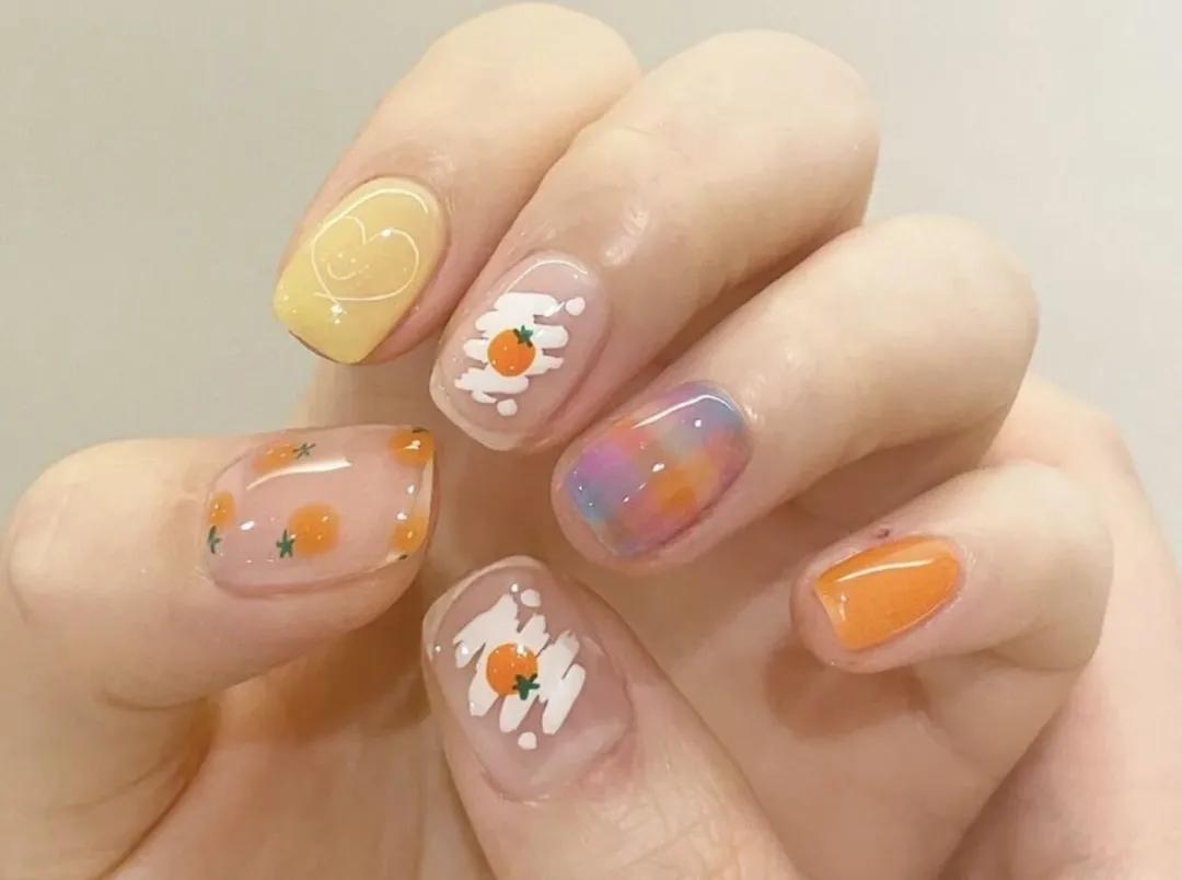 短甲美甲手绘简单款式,美甲小清新简约手绘图片