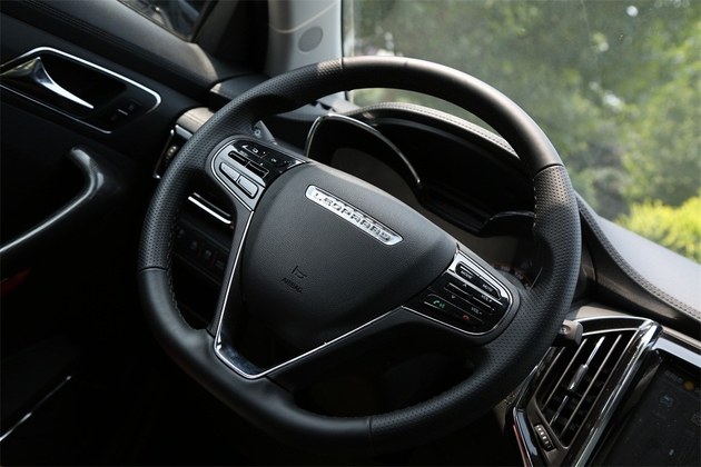 最新猎豹cs9的试驾视频,猎豹cs9开起来怎么样