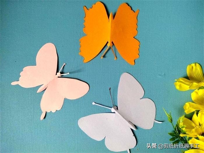 剪纸蝴蝶四只连在一起教程简单,小学生三年级蝴蝶剪纸怎么剪