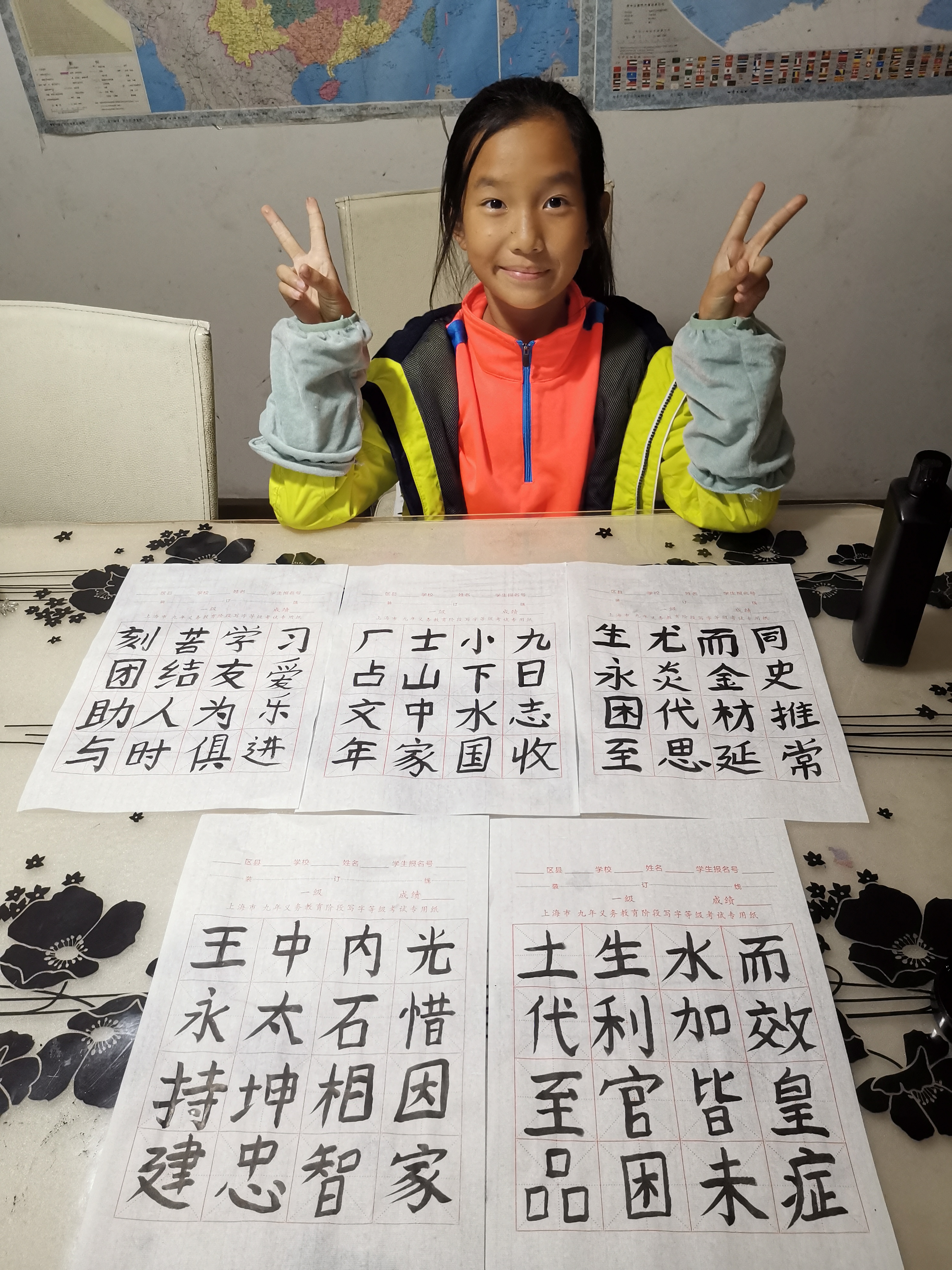 全家劝生三胎但孕妇不想要,两个女儿别人劝生三胎说说