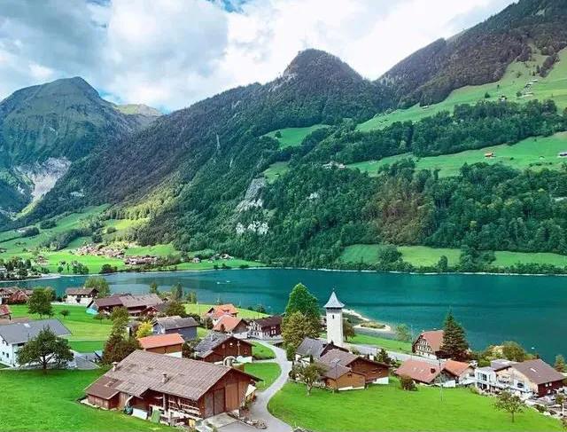 游山西村的翻译简短版,《游山西村》翻译全文