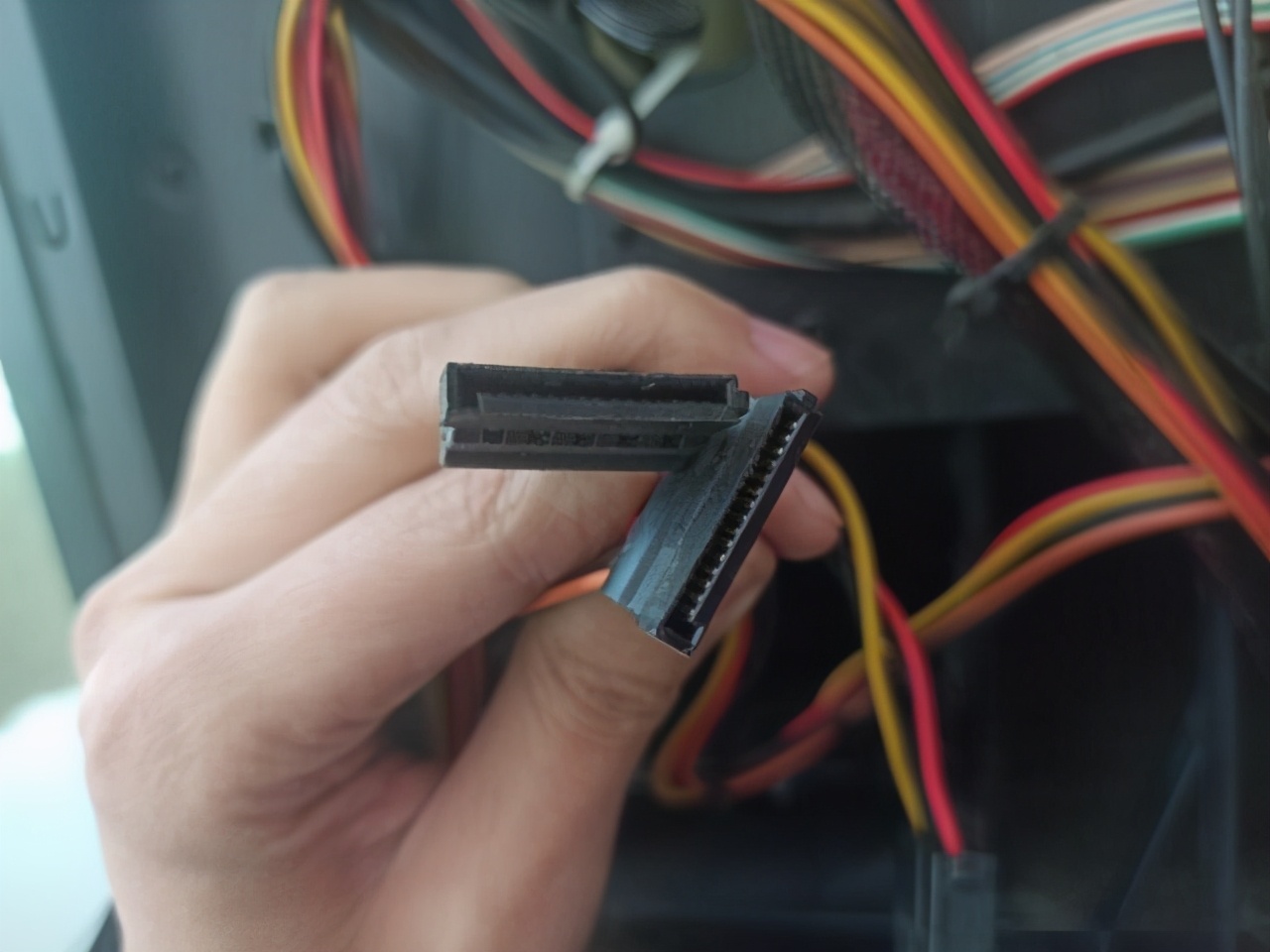 双机械硬盘怎么安装,500g固态硬盘如何安装台式电脑