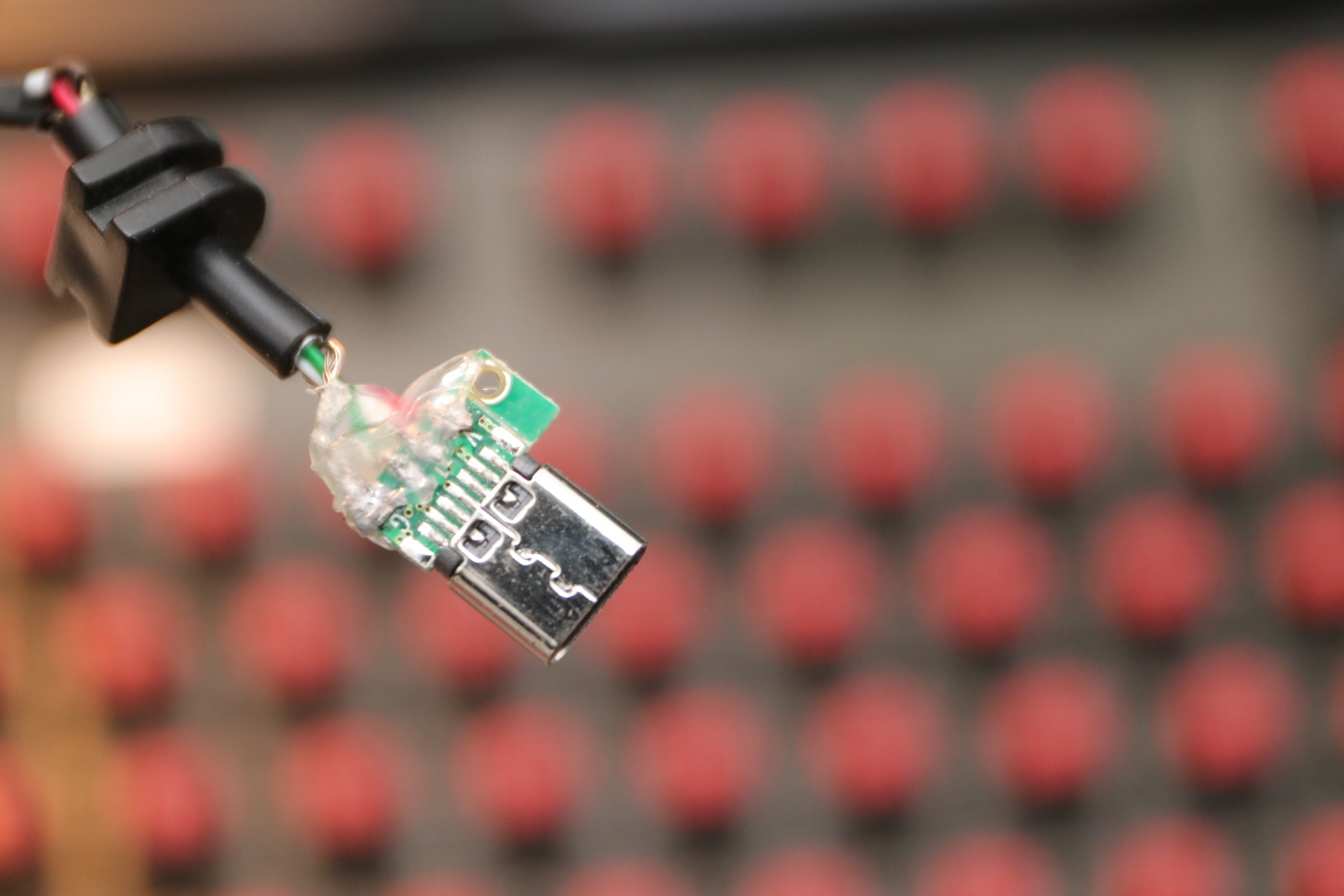 200元内性价比最高的机械黑轴键盘,不超过百元的红轴键盘