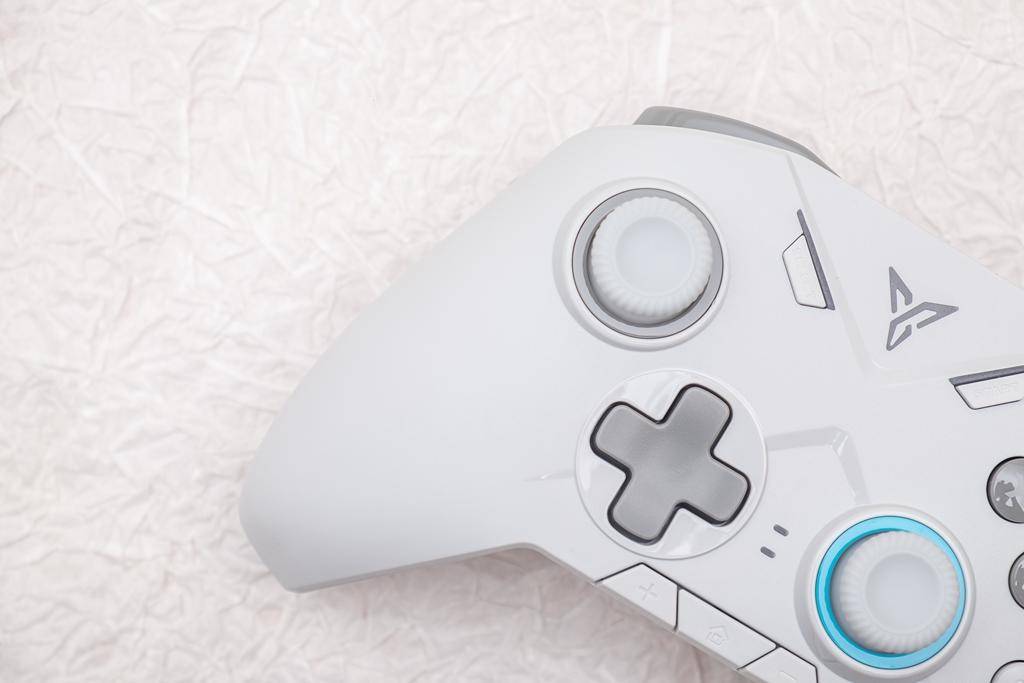 飞智黑武士2无线游戏手柄,飞智黑武士2多模板全面测评