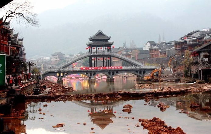 湘西凤凰县古城,湘西土家凤凰古城