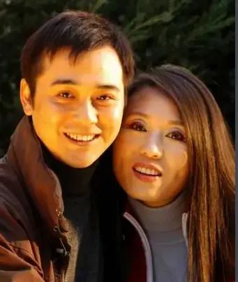 黄梅戏名家吴琼有几段婚姻,黄梅戏吴琼和老公有孩子吗