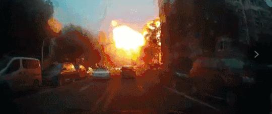 做饭液化气爆炸怎么办,做饭途中煤气罐冒火怎么回事