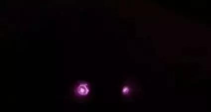 “小心，床对面有摄像头！”|20元，就能*窥偷**你的*生活性**