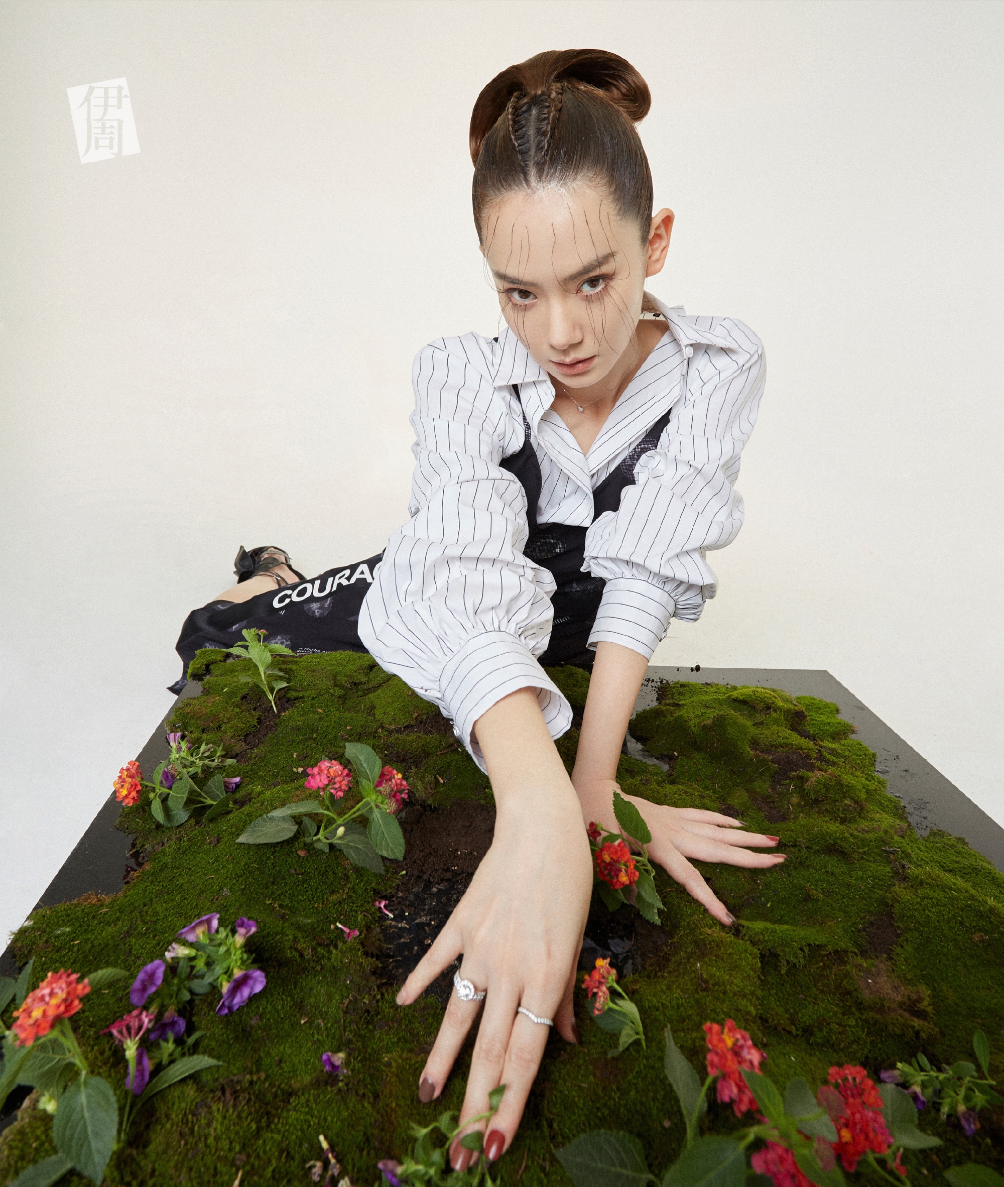 戚薇蜘蛛眼妆容,戚薇挑战睫毛