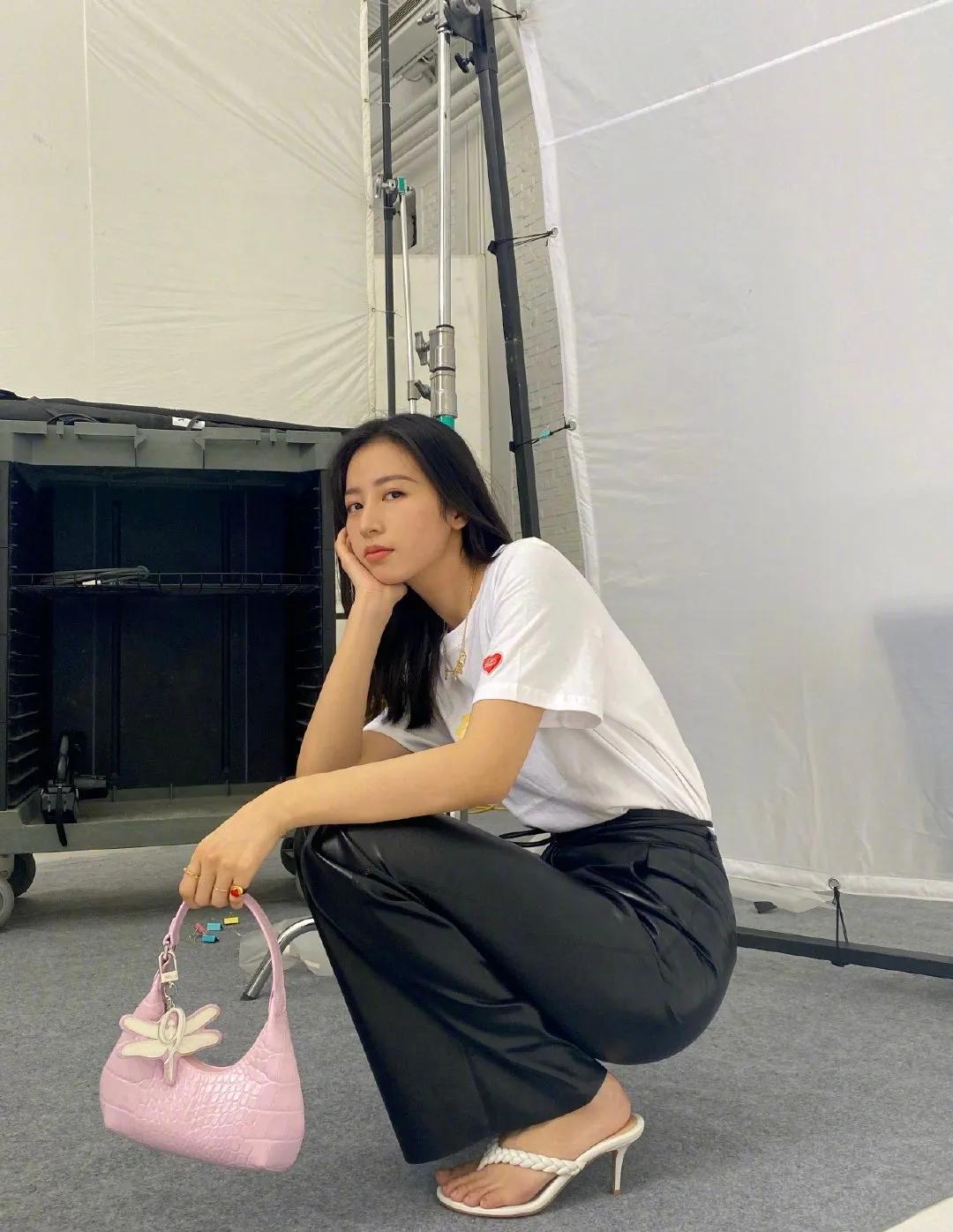 宝宝鞋夏季凉鞋平价推荐,超好看凉鞋推荐四年级