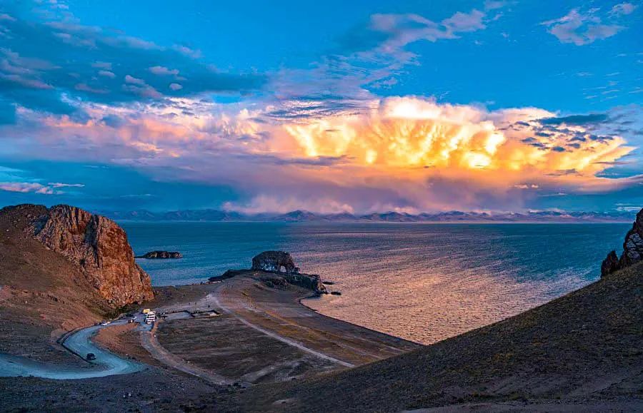 冬日的西藏才是人世间最美的天堂,西藏朝圣路上的美景