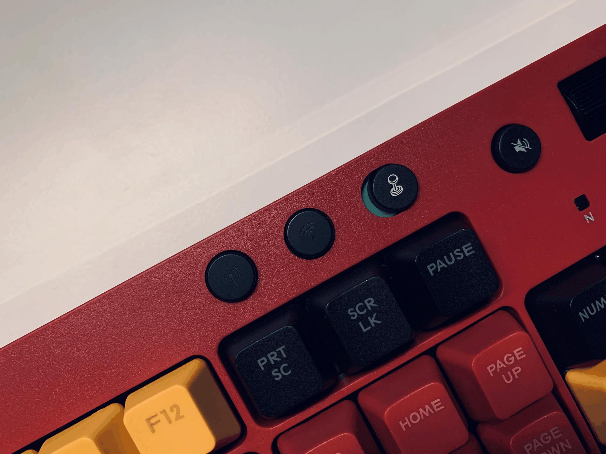 送媳妇爱你3000遍，G521钢铁侠版机械键盘开箱