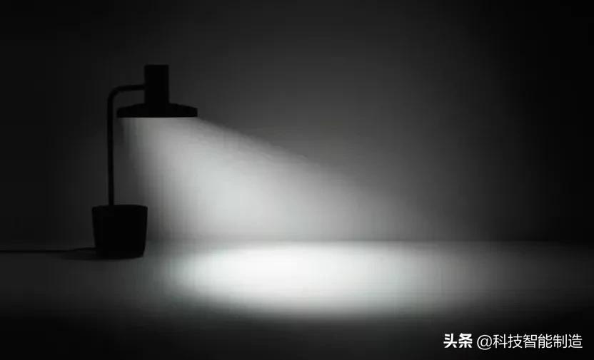 乔布斯用的台灯 (乔布斯选的台灯)