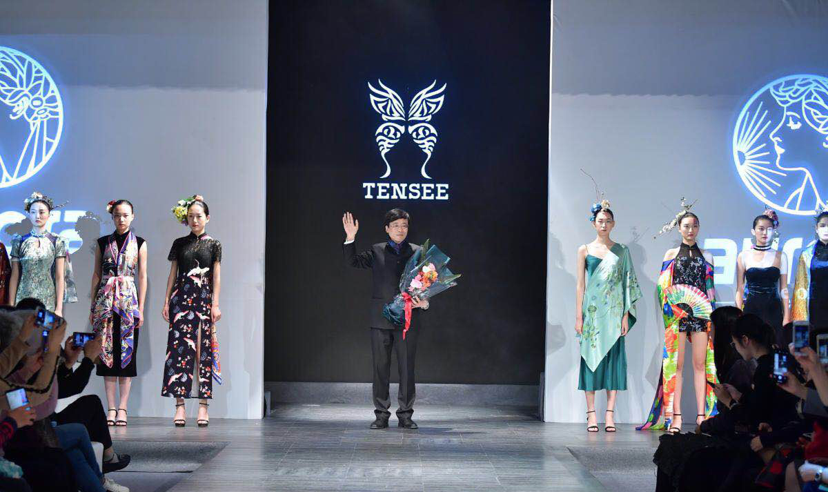 奥罗拉曙光,奥罗拉桑蚕丝丝巾