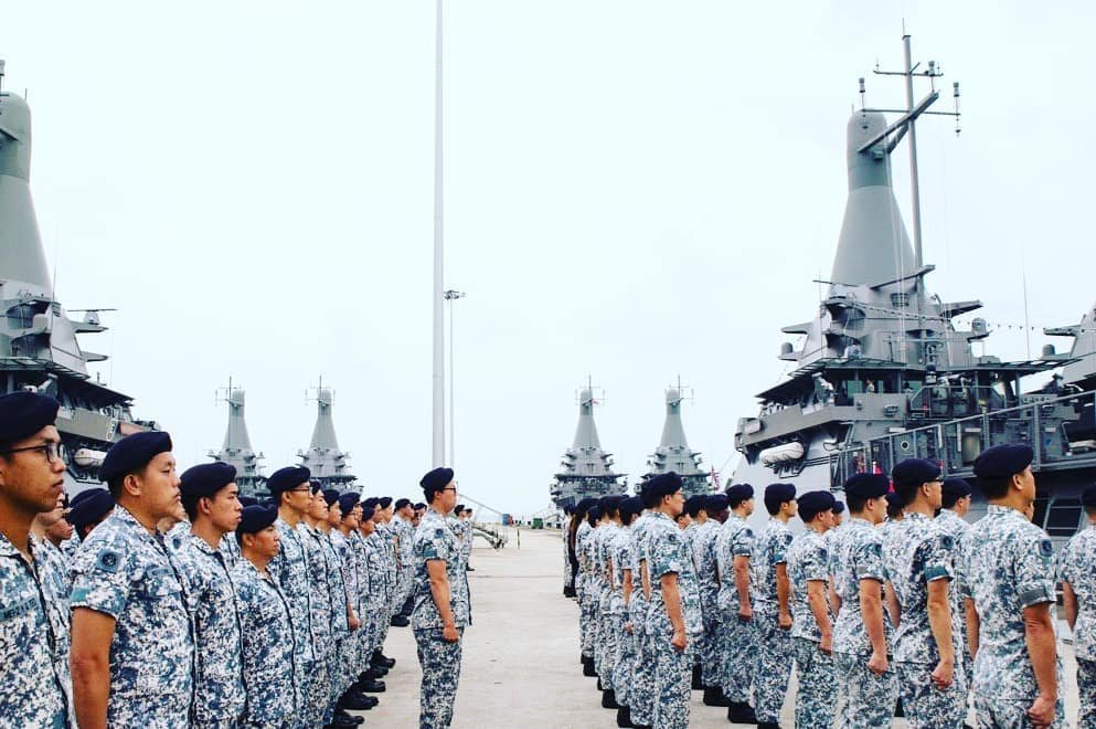 新加坡面积没香港大,新加坡面积小为什么那么多人