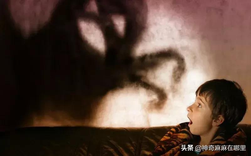 如何开导心里怕鬼的小孩子,怎么安慰孩子不怕鬼