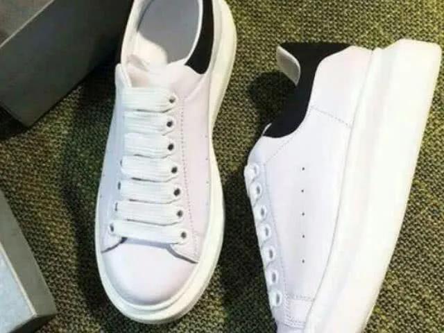 鞋子白边脏了怎么办,鞋子白边发黄怎么去掉小妙招