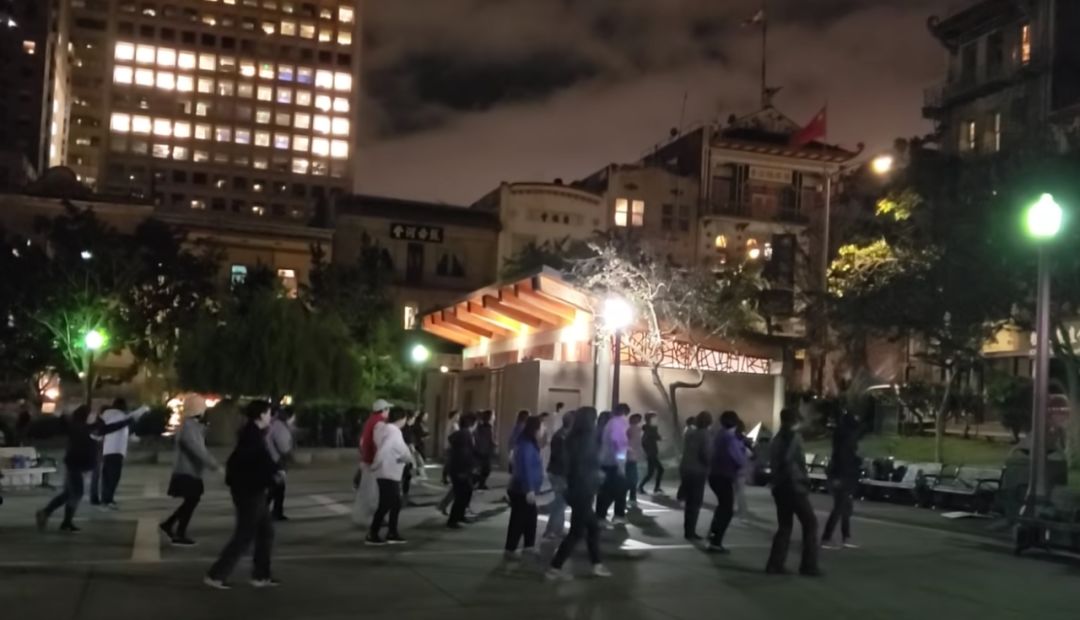 你在美国安家了，你的父母迷茫了