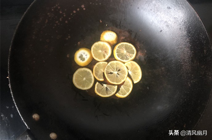 铁锅容易生锈还是不粘锅容易生锈,铁锅生锈怎么处理才能不粘锅