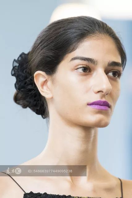 鞠婧祎李艺彤honey舞台,鞠婧祎港风复古妆容