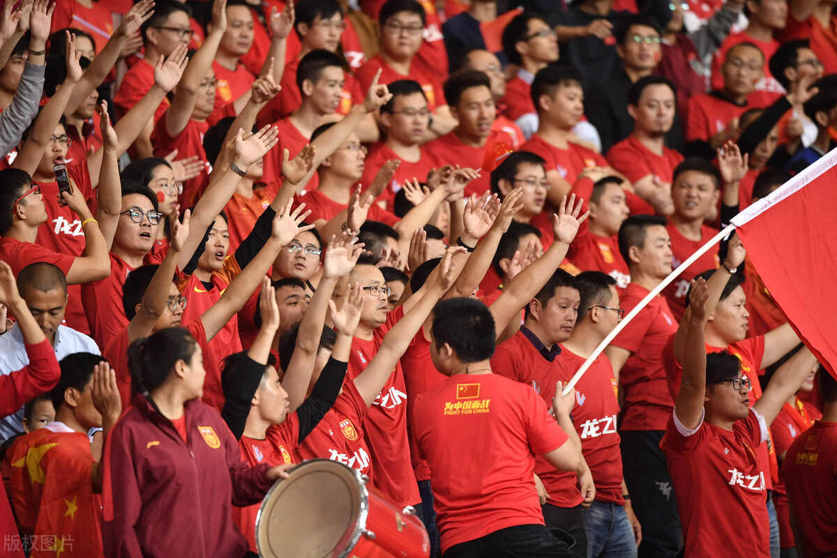 国足晋级十二强赛直播,国足12强追梦赤子心