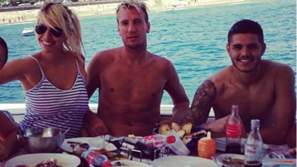 无惧C罗的交易传闻！狂野之旅开启，旺达穿着豹纹，毛罗戴着绿帽