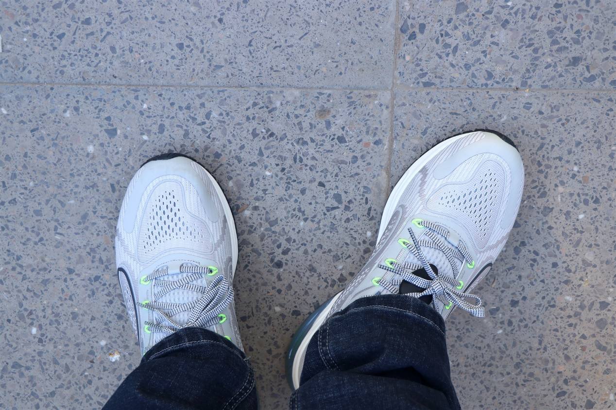 安踏xkeithharing联名系列,咕咚安踏联名跑鞋