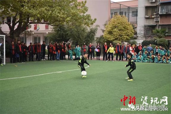 青岛市市长杯颁奖典礼,全市校园足球联赛圆满闭幕