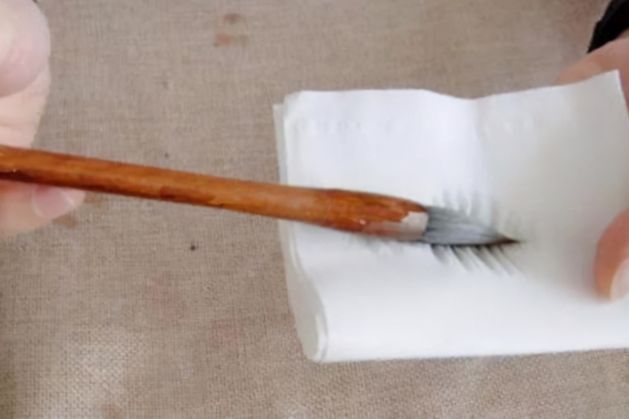 毛笔开笔后要不要盖上笔盖,毛笔开笔怎么洗