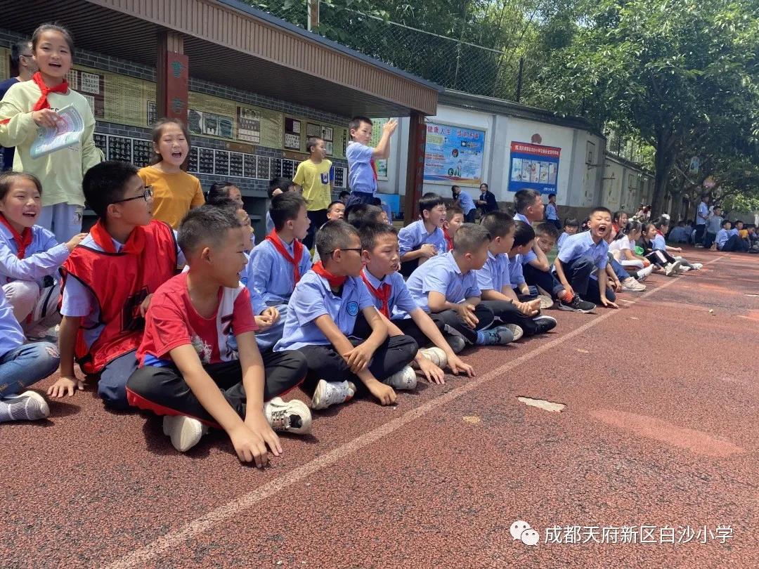 足球联赛暨校园足球,足球转动梦想