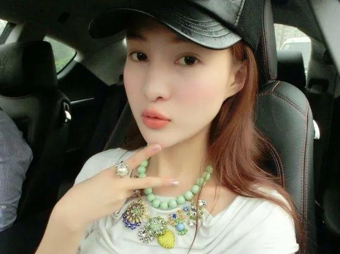 出狱2年后，郭美美现状曝光：靠炫富成百万粉丝网红，月入60万