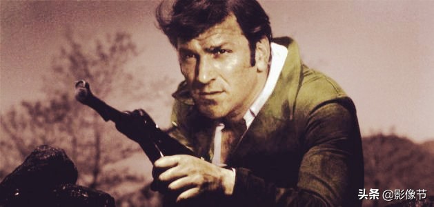 《瓦尔特保卫萨拉热窝》导演拒绝救援，最终死于萨拉热窝围困